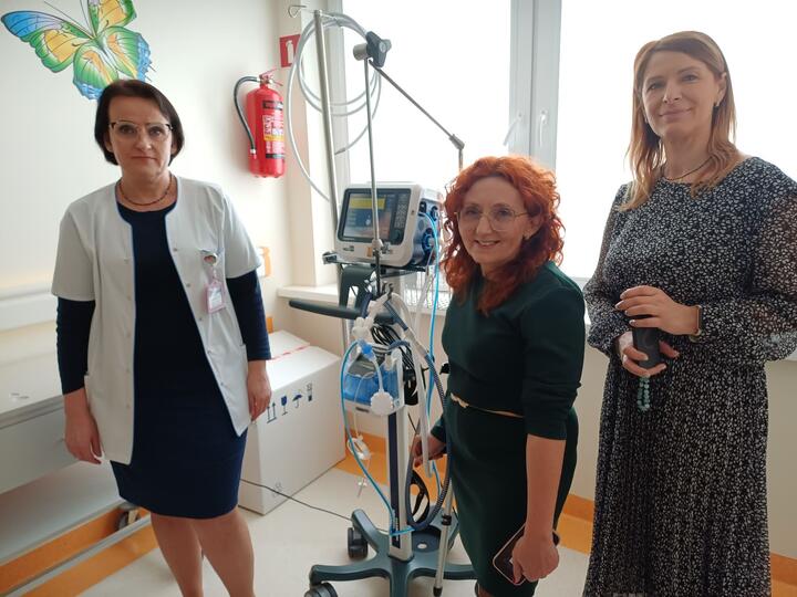 Szpital w Lubartowie - przekazanie respiratora