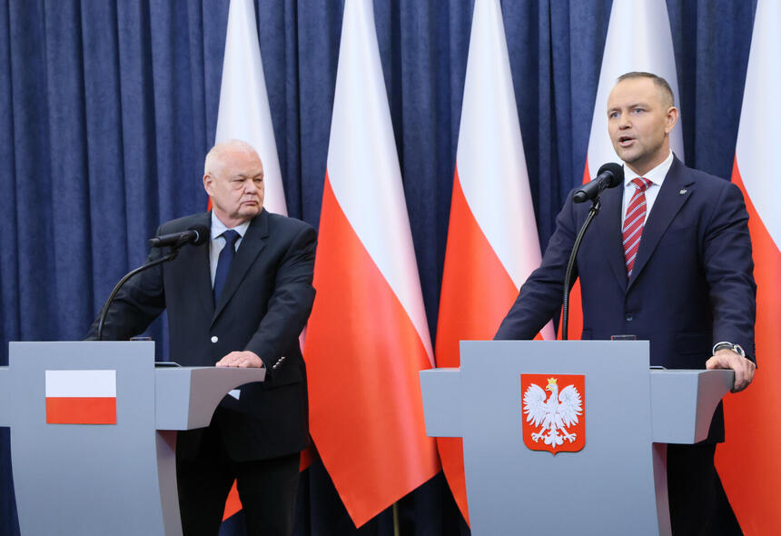 "Kompletny humbug, przykrywka". Wiceminister nie zostawił suchej nitki na pomyśle Glapińskiego i Nawrockiego 