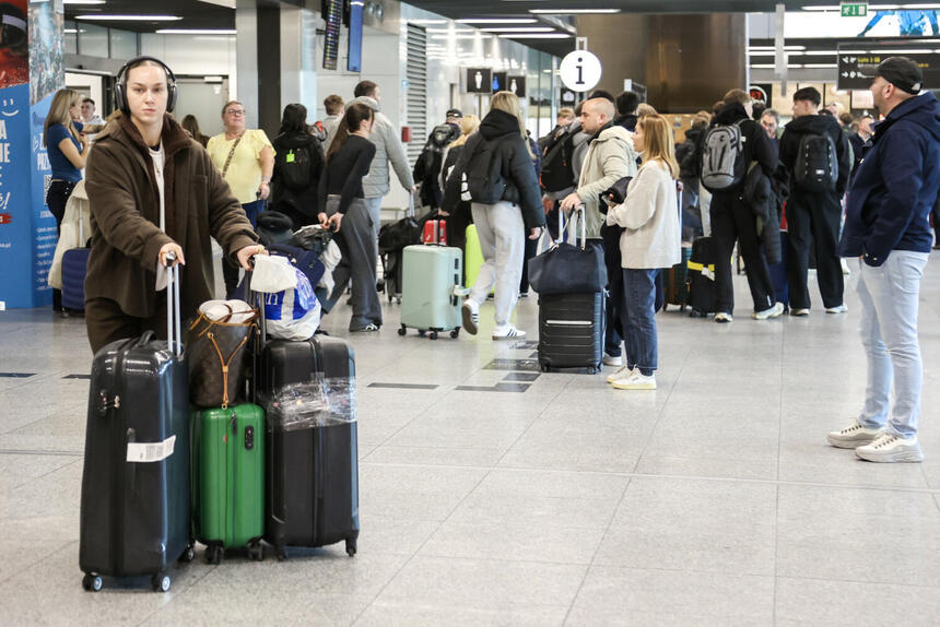 Polacy ewakuowani z Bliskiego Wschodu lądują w Krakowie